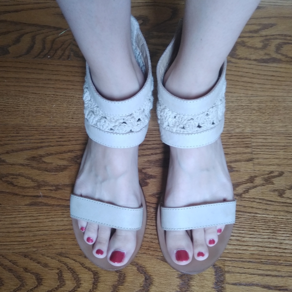 La Tigo Crochet Sandals Size 8 Cream Zip In Summer Sandal Women’s Sandals